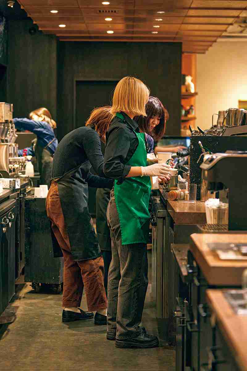「スターバックスで金髪やデニムの店員さんを見るようになった」ワケ