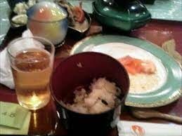 顔じゃないのに顔に見えた画像を貼るトピ