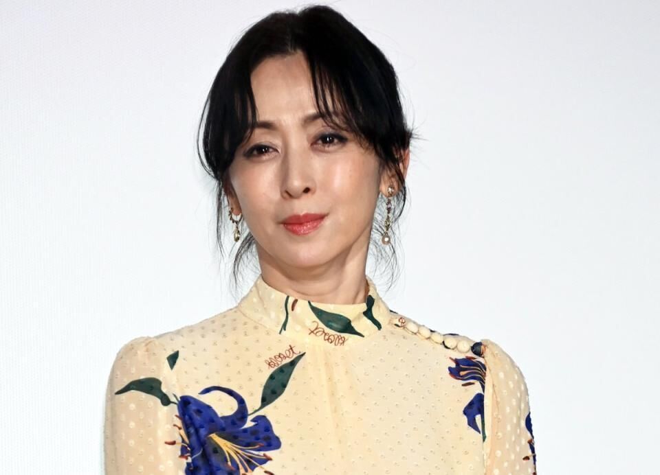 斉藤由貴、娘・水嶋凜が親子と公表「正直、私の名前は出さない方が良かったと思っている」