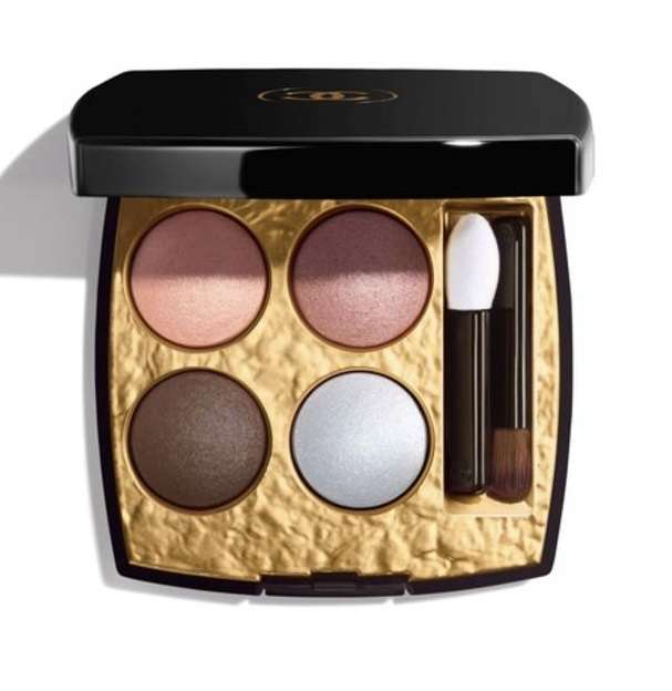 シャネルのコスメ【CHANEL】