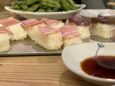 「完全にやられた」写真と違う肉寿司に客落胆→専門店が救いの手ｗｗｗｗｗ