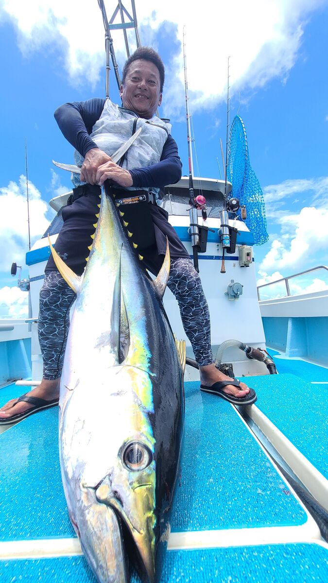 遠征釣行 久米島 キハダジギング : 疑似餌オタク海神探検記 遠征釣行 久米島 キハダジギング : 疑似餌オタク海神探検記