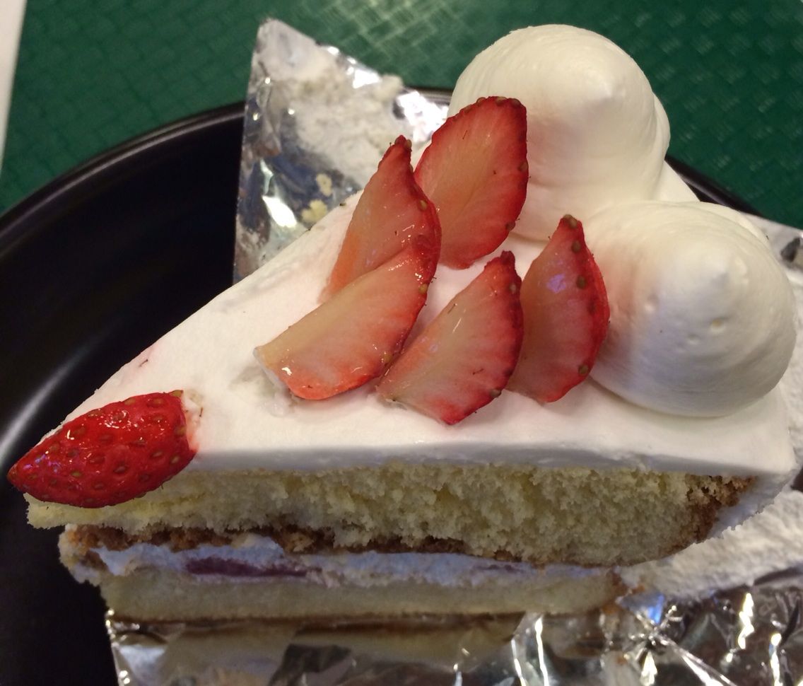 人気 ラッキーピエロ ケーキ 函館女子たちの食べ歩きブログ