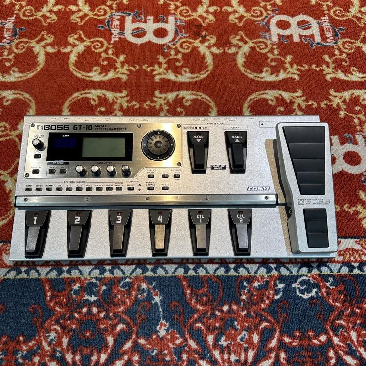 クリスマスプレゼント(BOSSのマルチエフェクターが抱える機能障害は