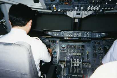 フライトシミュレーターと航空医学 : Glide Slope 【空】 FA-200 フライトシミュレーターと航空医学 : Glide Slope 【空】 FA-200