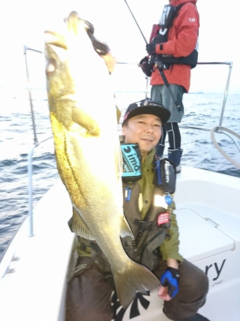 [画像:79460e1f-s.jpg]