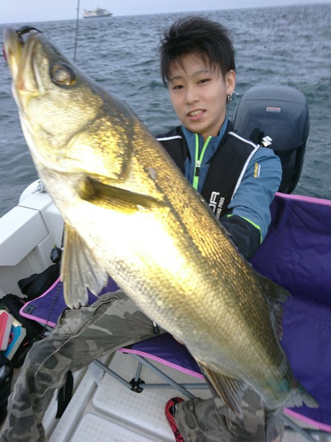 [画像:c3b52299-s.jpg]