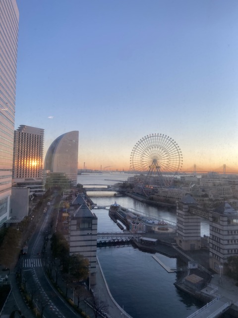 C79F6798-52A6-4FA5-BD25-205098B19C46