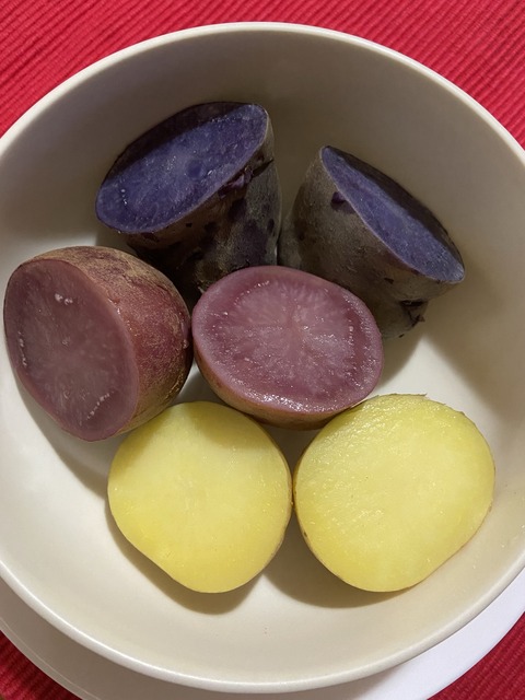 E2E0C4B6-8E59-4956-BFEB-4B405CF5534E