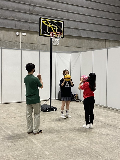 8E6CB856-9BEB-4623-B273-1B6414ACACB0