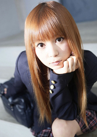 しょこたんの『超貪欲☆まつり』フォトセットとか、スクール