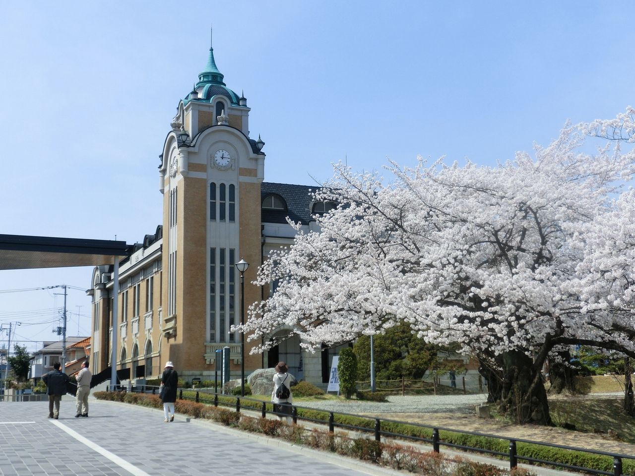 郡山市郡山公会堂の桜2015 写真日記 郡山市郡山公会堂の桜2015 写真日記