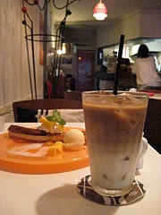 Cafe Cru. 2