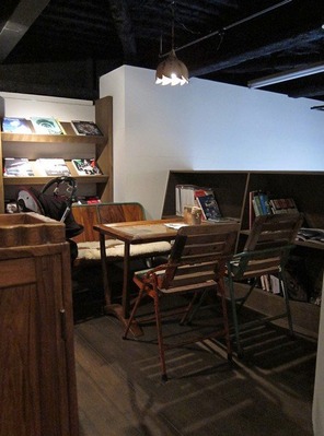 EARTH_plus_GALLERY_CAFE_BAR_04