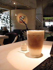 Golden_child_cafe_07