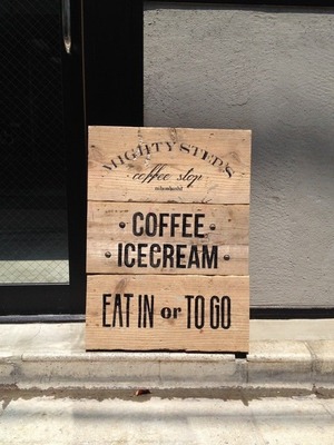 Mighty_steps_coffee_stop_01