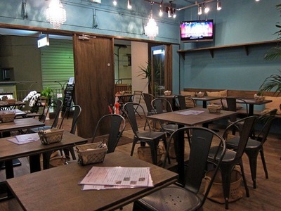 ULTRA_CAFE_ike_02