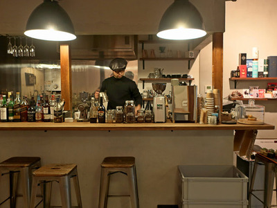 BLEU_COFFEE_STAND_and_BAR_02