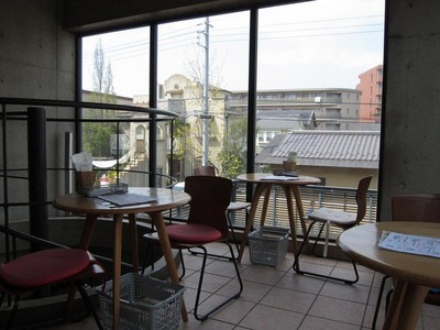 NON_FURNITURE_CAFE_02