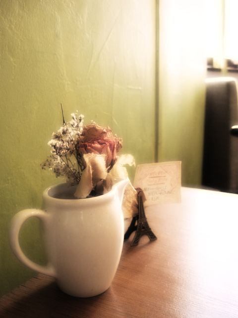 閉店 交差点角のフランステイストカフェ Cafe Deca カフェ ドゥサ 新宿御苑前 つ な関西人の観察日記