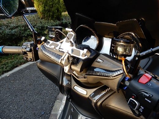 T-MAX530 6型 カーボンハンドルカバー取り付け : T-MAX530 6型 