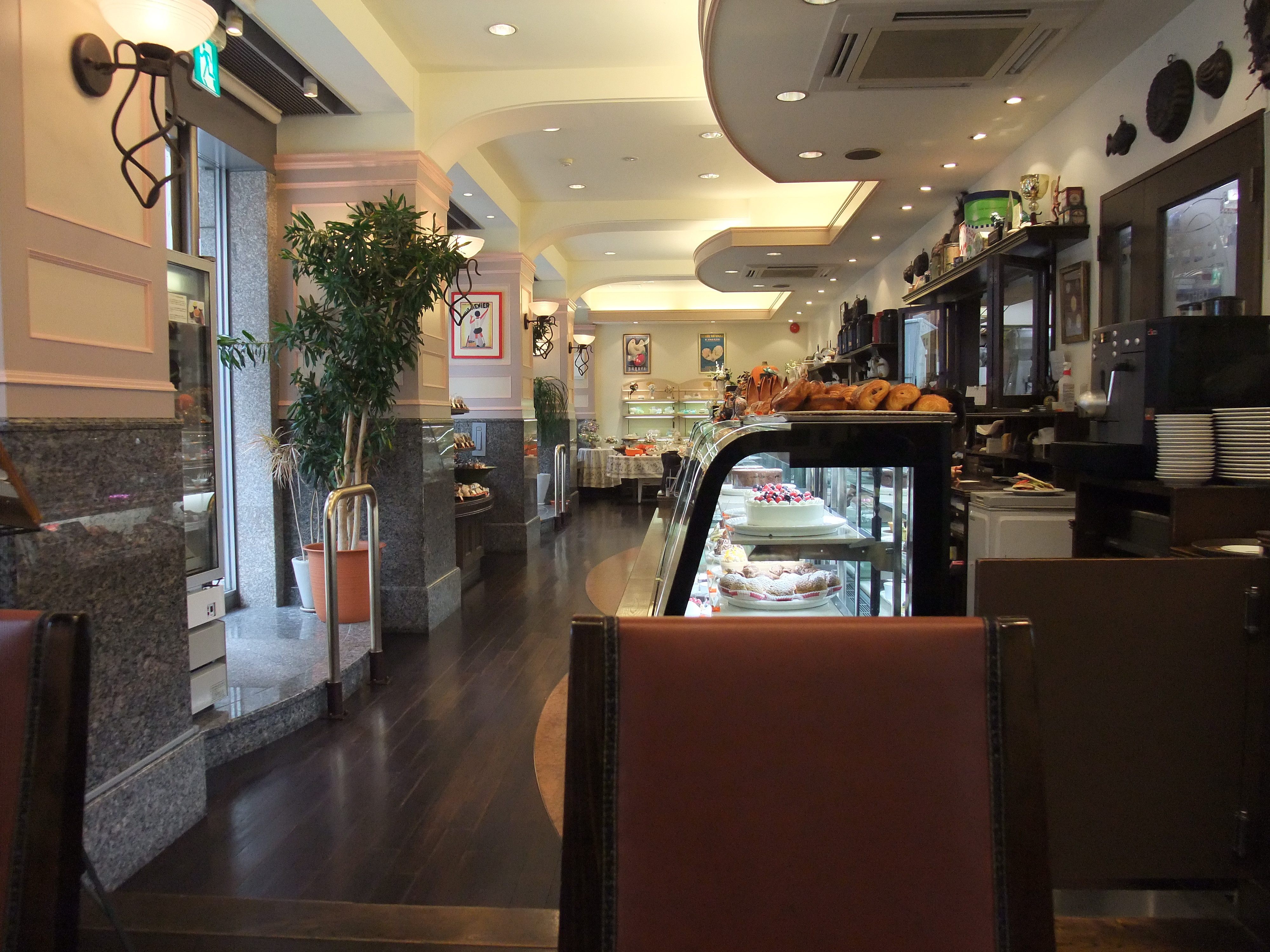 ミュゼ ドゥ ショコラ テオブロマ 本店