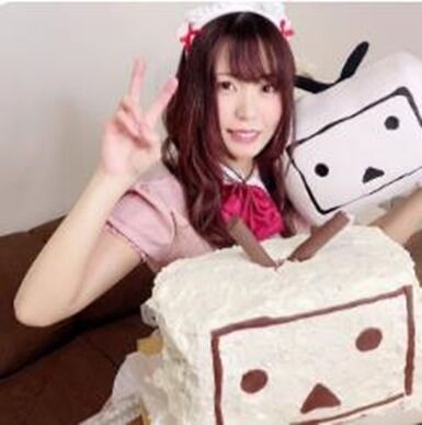 ニコ生 美人生主 あかねこ 巨大3dニコニコテレビちゃんケーキ無事完成 大きさと完成度にリスナー驚愕 ネット超会議を盛り上げる ニコ生 ユーチューブライブまとめ