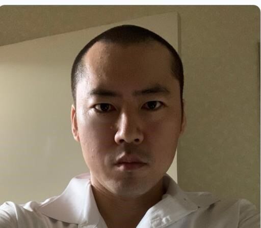 ニコ生 暗黒放送 横山緑 R関連の度重なる不祥事に謝罪の坊主に 似合うと好評 ニコ生 ユーチューブライブまとめ