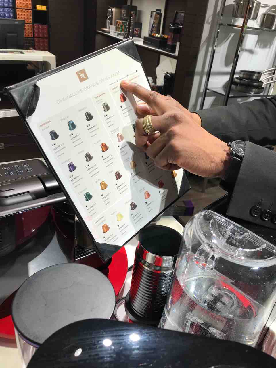 本物の ネスプレッソ で アメリカン の入れ方教えていただきました ニューヨーク 今んところブルックリン派です 本物の ネスプレッソ で アメリカン の入れ方教えていただきました ニューヨーク 今んところブルックリン派です