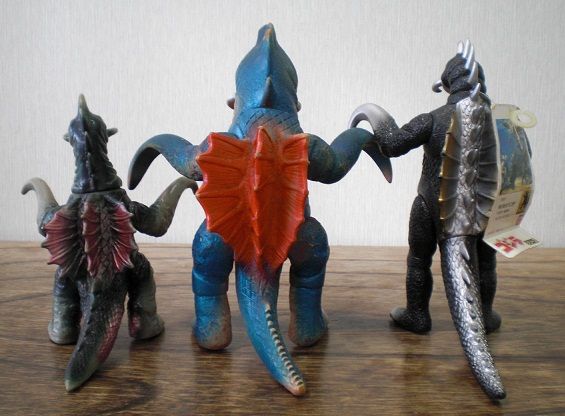 ブルマァク サイボーグ怪獣ガイガン スタンダードソフビ : クラウド