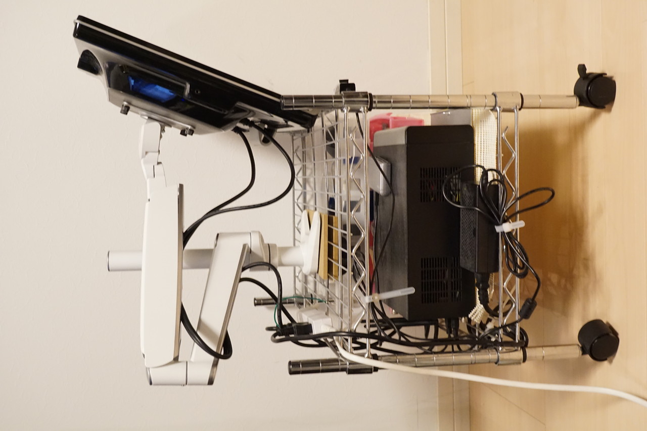 レビュー】液晶モニターアーム DioConnect DMA-151 #1 強度感と可動域