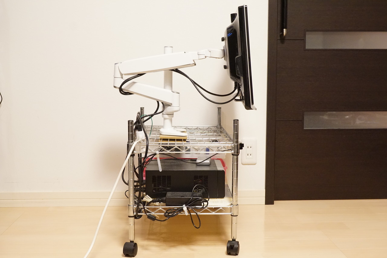 レビュー】液晶モニターアーム DioConnect DMA-151 #1 強度感と可動域