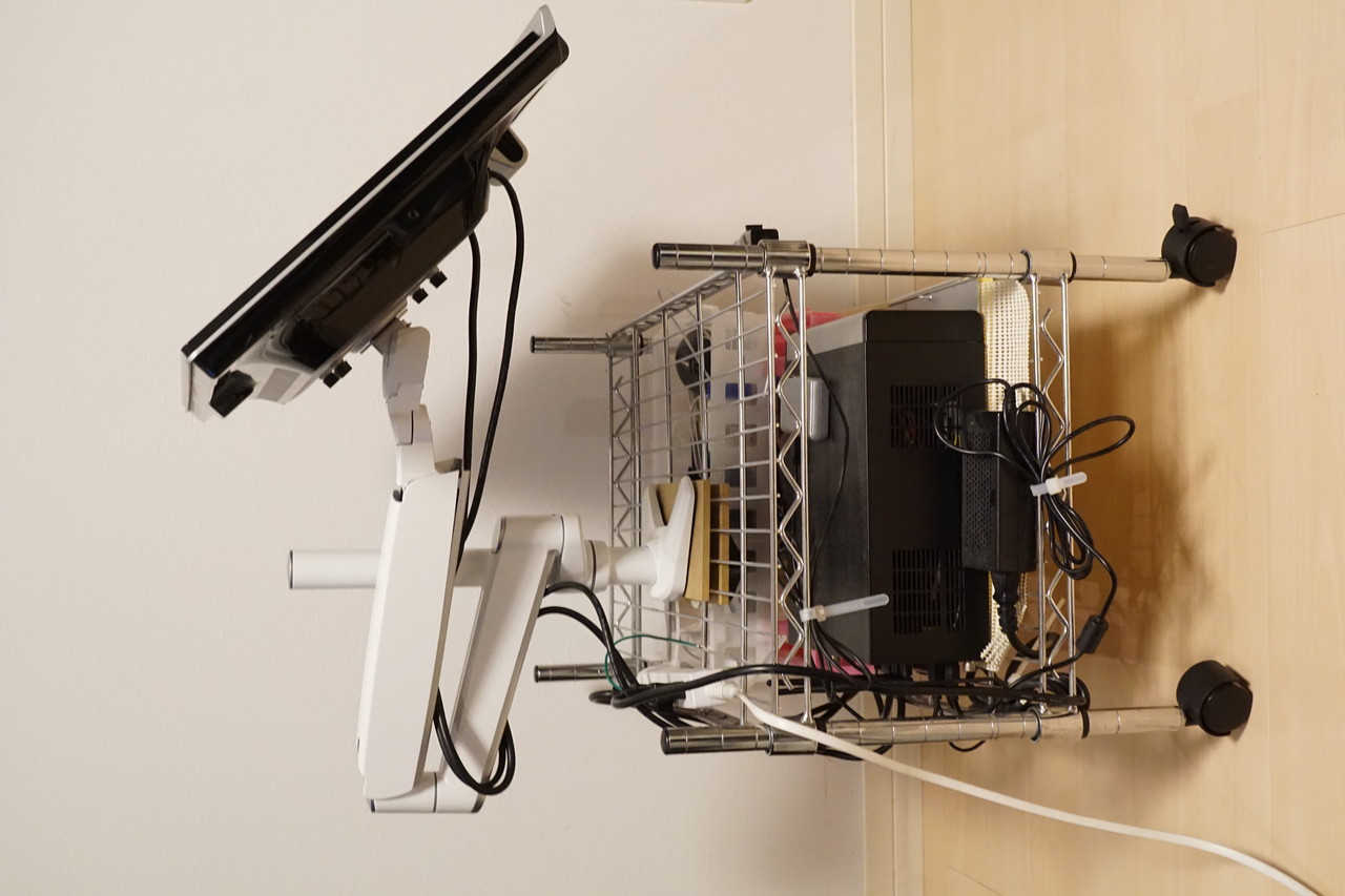 レビュー】液晶モニターアーム DioConnect DMA-151 #1 強度感と可動域