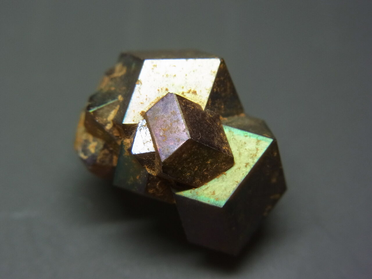 石の記憶 天川村 レインボーガーネット 彗星のごとく現れた宝石