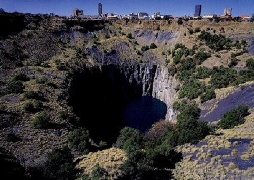 南アフリカ キンバレーのダイヤモンド Pipe採掘の幕開け サルナシの掘り掘り日記 越後黄金山の砂金を訪ねて