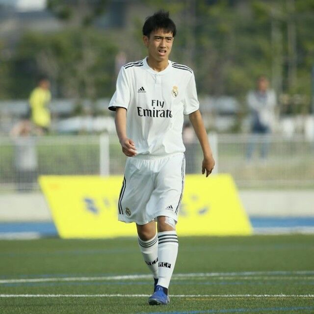 朗報 日本のモドリッチ こと中井卓大さん トップチームでマルセロやベンゼマと練習 サカクボ速報 サッカーまとめ 朗報 日本のモドリッチ こと中井卓大さん トップチームでマルセロやベンゼマと練習 サカクボ速報 サッカーまとめ