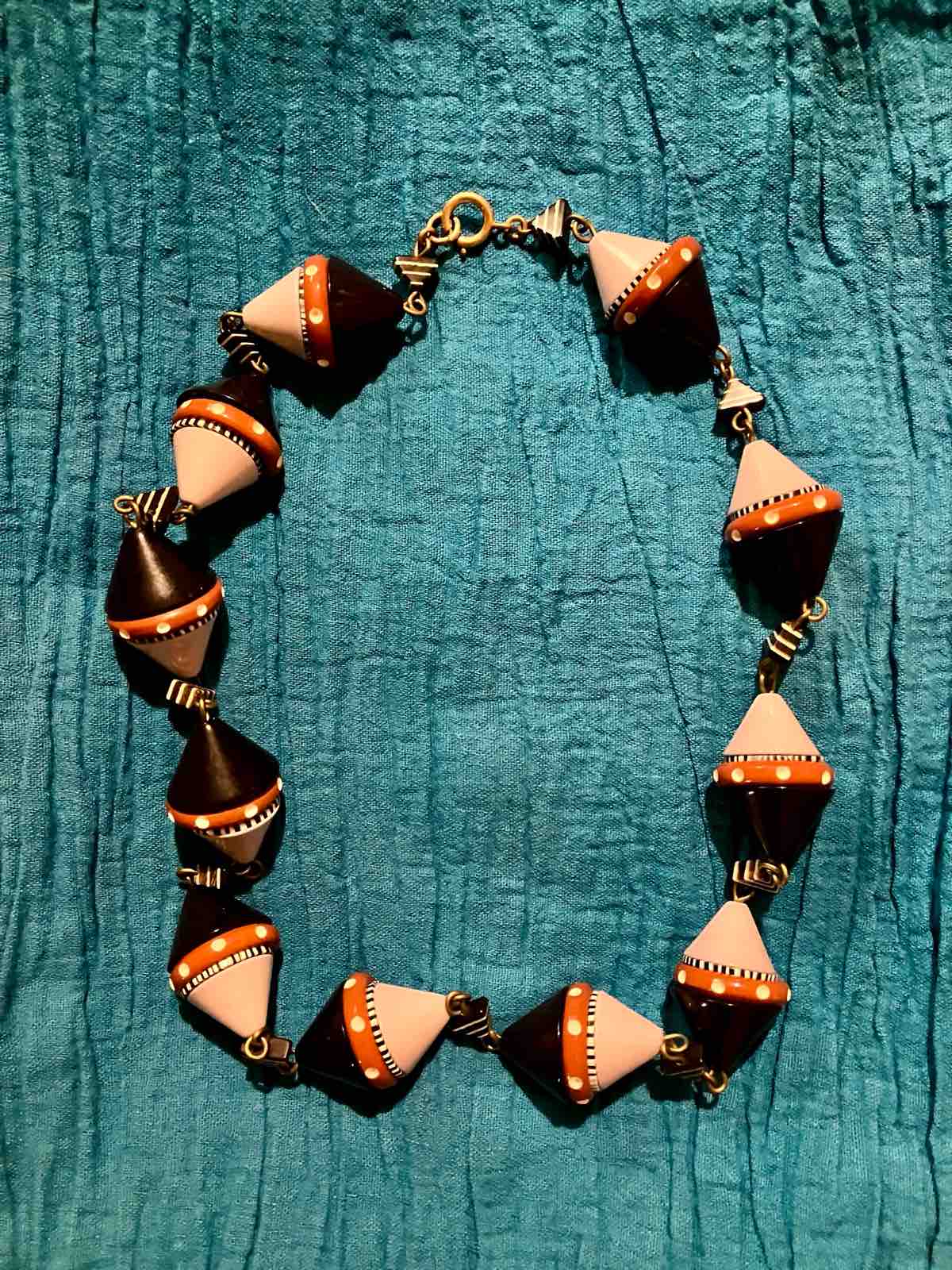 木の実ベークライト、ネックレス 木の実ベークライト、ネックレス