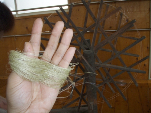 苧麻の糸績みワークショップ : GO!GO!沖縄・八重山～はじめての“やいま”～ 