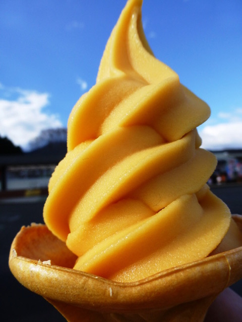 霧島SAのアップルマンゴーソフト