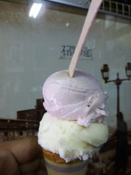 うに&
&ワイン 小樽運河近くでかつて提供されていた北のアイスクリーム屋さんのうに&ワインアイス