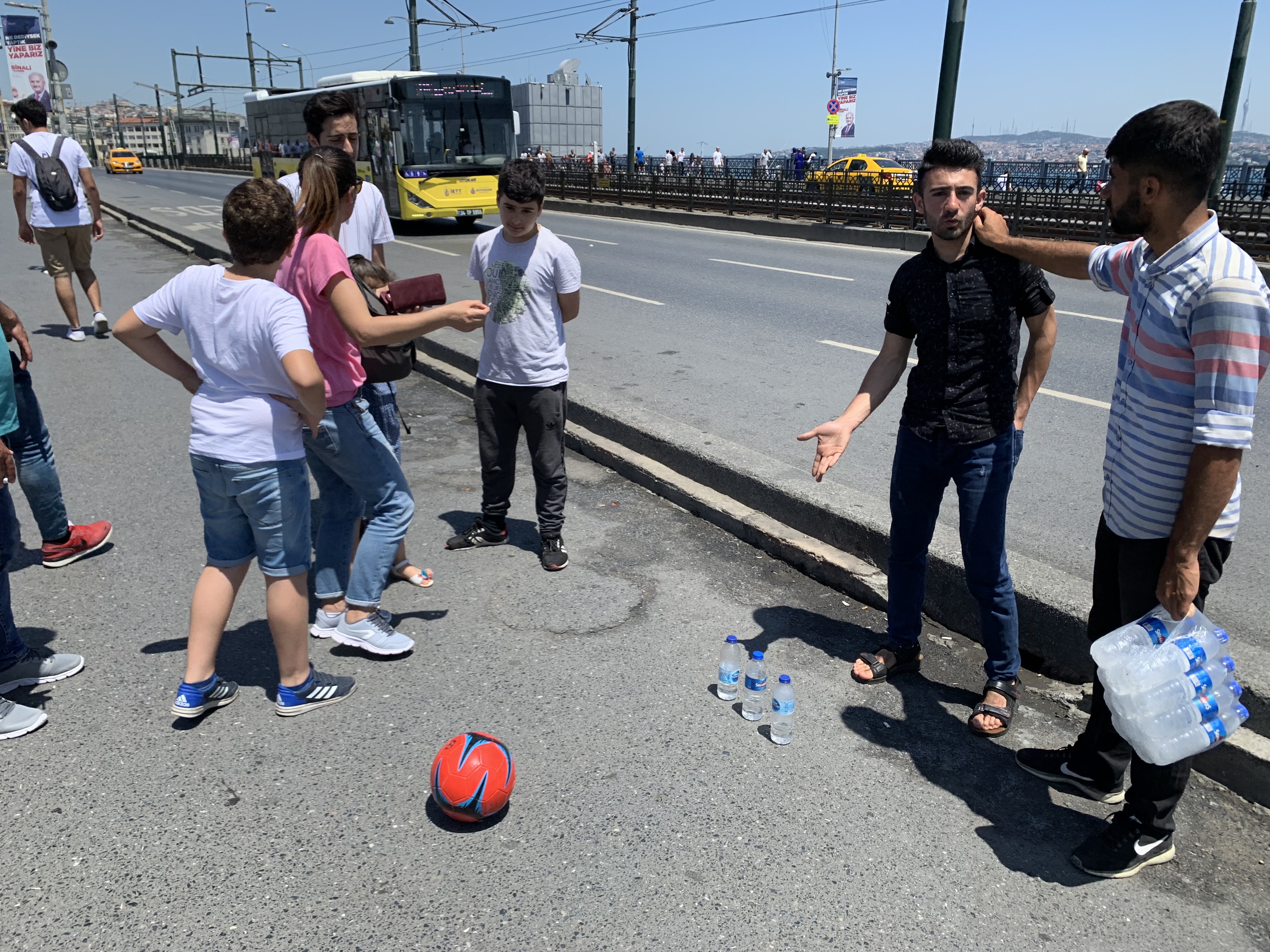 サッカー ユニフォーム 背 番号