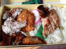 鳥久のお弁当食べ比べ Everyday Happy Go Lucky