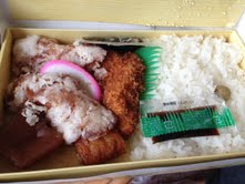 鳥久のお弁当食べ比べ Everyday Happy Go Lucky