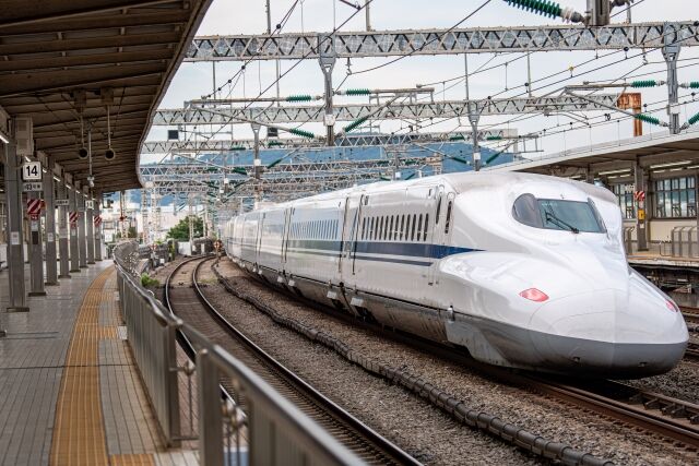 大阪在住なんだけど東京行くときの新幹線好きすぎてやばい