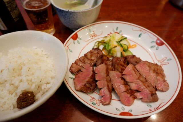 仙台「牛タン！笹かま！ずんだもん！萩の月！つけ丼！」