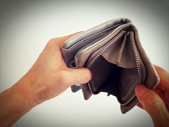 【画像】ギャンブルに負けても食べられるボロ負けセット　200円