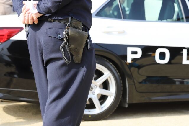 交際相手に拳銃を触らせた巡査長、書類送検へ　交際関係悪化から事態が発覚