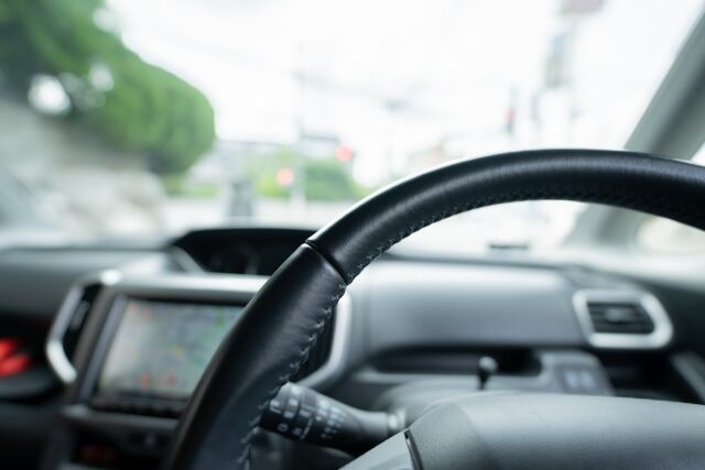 【悲報】初心者マークワイ????「運転の練習するンゴ」同乗パッパ「バカお前そこはいける」