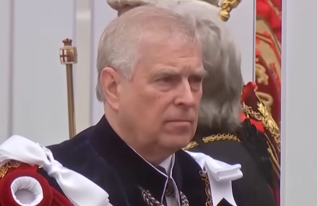 【速報】 イギリスのアンドリュー元王子、エプスタインに情報を流出させた疑いで逮捕