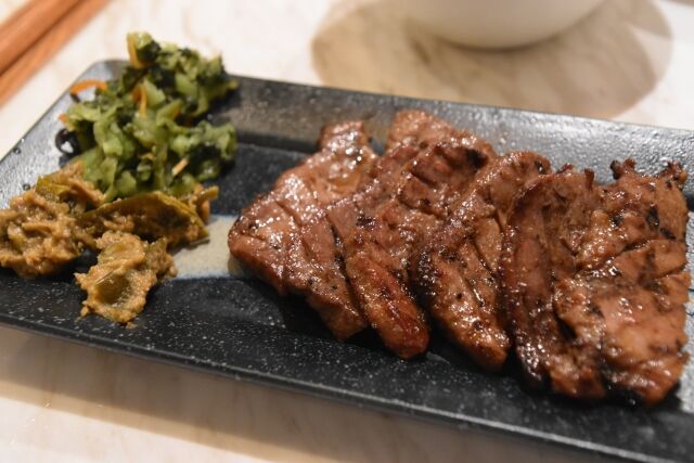 仙台民「牛タンそんな食べない」 香川民「うどんそんな食べない」 福岡民「明太子そんな食べない」
